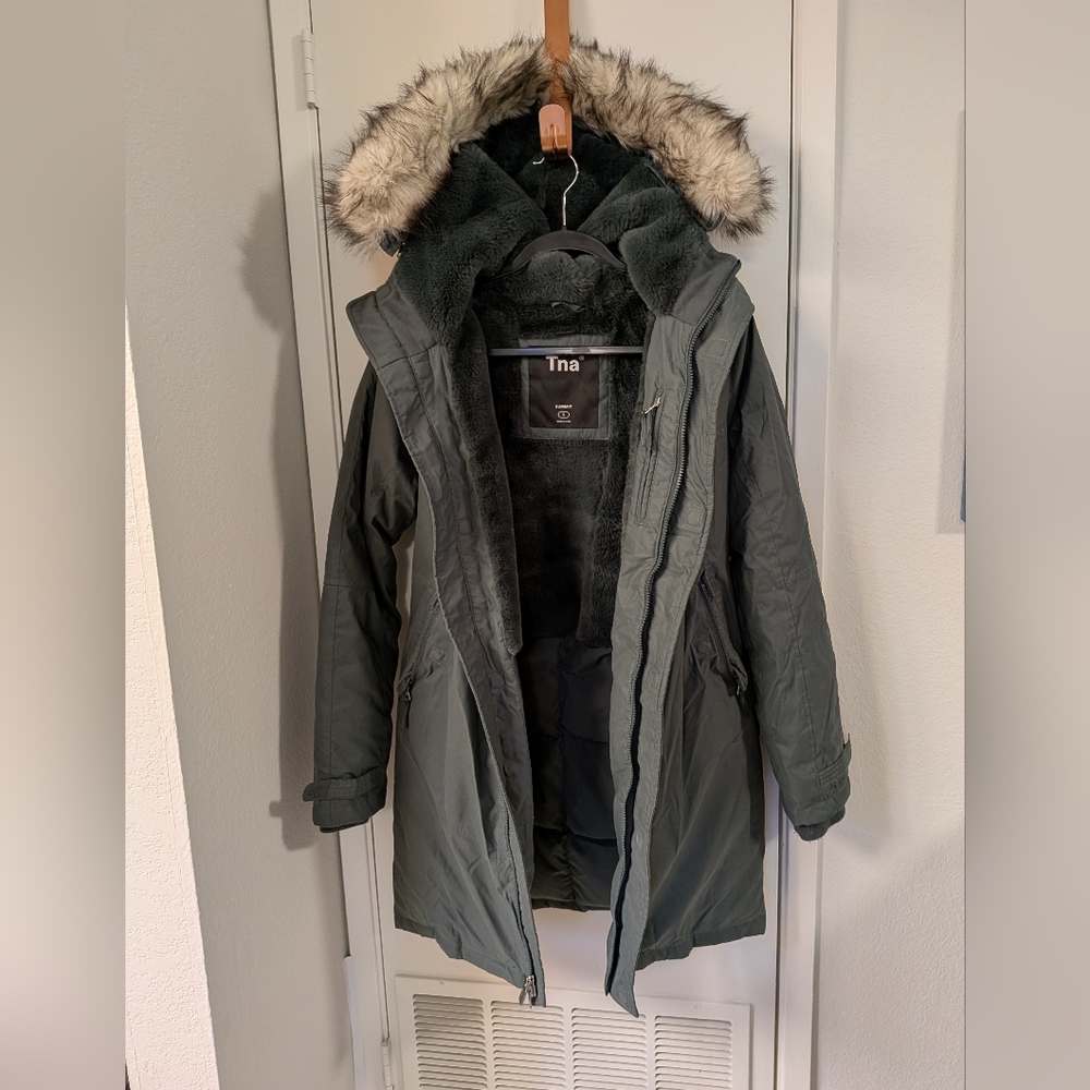 Aritzia TNA Summit Parka